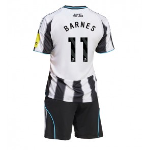 Newcastle United Harvey Barnes #11 Hjemmebanetrøje Børn 2025-26 Kortærmet (+ Korte bukser)